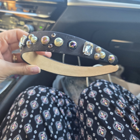 Accessories - Elegant Black Embellished Handcrafted Headband